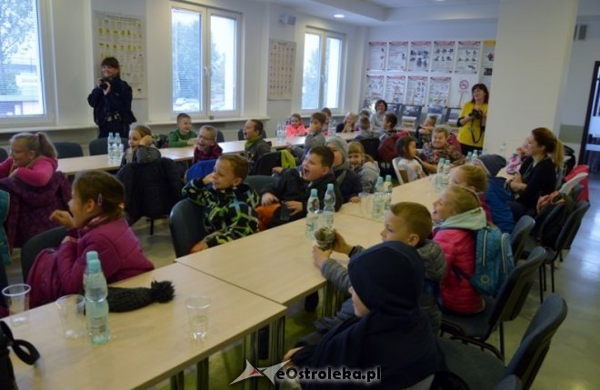 Lekcja z policjantem w MZK Ostrołęka [07.10.2016] - zdjęcie #26 - eOstroleka.pl