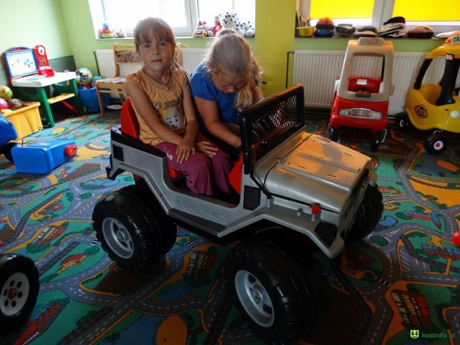 Przedszkolaki z Kadzidła z wizytą w stadninie koni [10.10.2016] - zdjęcie #5 - eOstroleka.pl