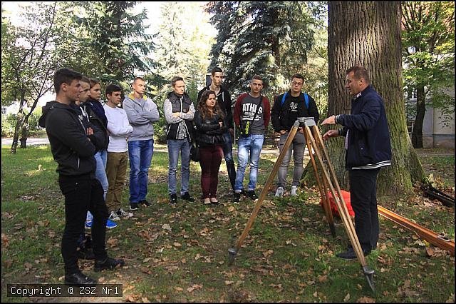 Przyszli geodeci z ZSZ nr 1 z wizytą w olsztyńskim uniwersytecie [11.10.2016] - zdjęcie #1 - eOstroleka.pl