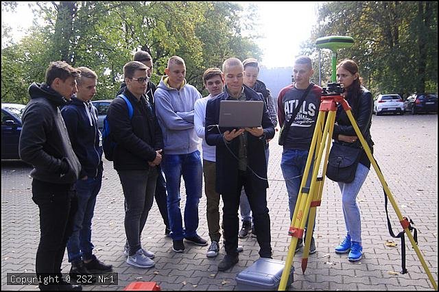 Przyszli geodeci z ZSZ nr 1 z wizytą w olsztyńskim uniwersytecie [11.10.2016] - zdjęcie #15 - eOstroleka.pl