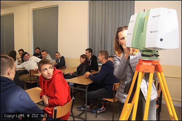 Przyszli geodeci z ZSZ nr 1 z wizytą w olsztyńskim uniwersytecie [11.10.2016] - zdjęcie #18 - eOstroleka.pl