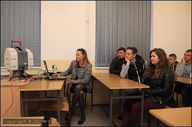 Przyszli geodeci z ZSZ nr 1 z wizytą w olsztyńskim uniwersytecie [11.10.2016] - zdjęcie #22 - eOstroleka.pl
