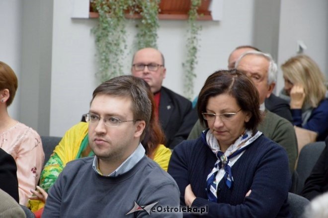 Konferencja naukowa Kult świętych w diecezji łomżyńskiej [12.10.2016] - zdjęcie #20 - eOstroleka.pl