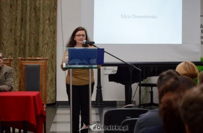 Konferencja naukowa Kult świętych w diecezji łomżyńskiej [12.10.2016] - zdjęcie #32 - eOstroleka.pl