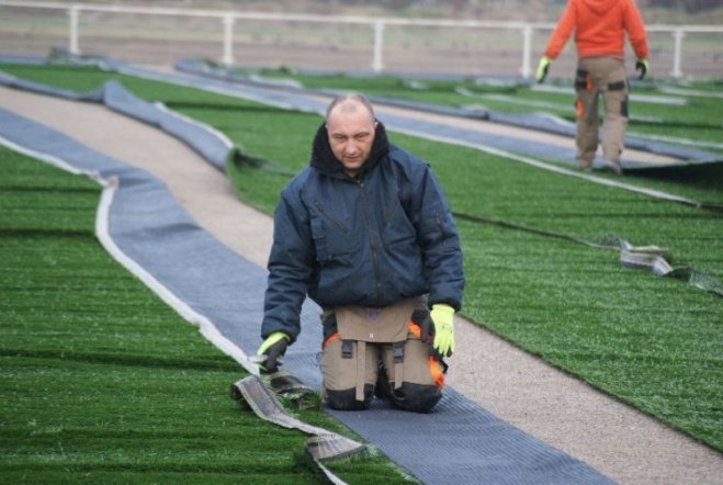 Budowa boiska na ul. Witosa (08.12.09) - zdjęcie #1 - eOstroleka.pl