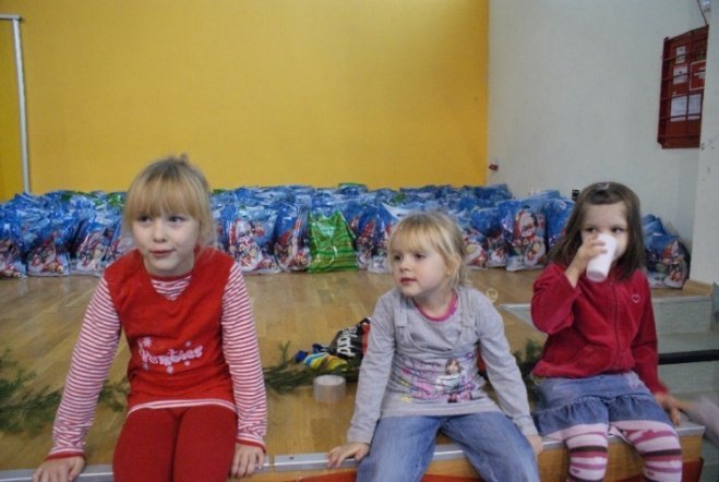 Mikołajkowe spotkanie MOPR i OSON (11.12.09) - zdjęcie #22 - eOstroleka.pl
