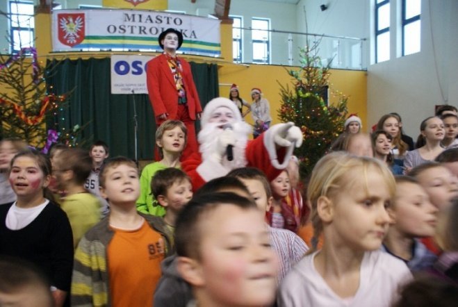 Mikołajkowe spotkanie MOPR i OSON (11.12.09) - zdjęcie #15 - eOstroleka.pl