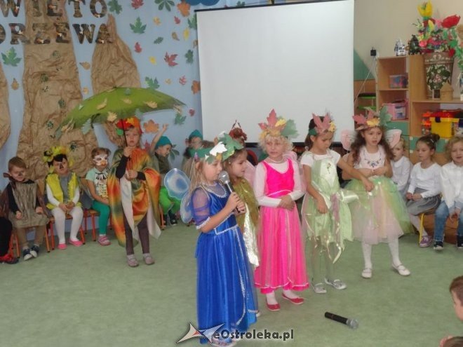 Święto Drzewa w Przedszkolu Miejskim nr 17 Kraina Misiów [ZDJĘCIA] - zdjęcie #7 - eOstroleka.pl