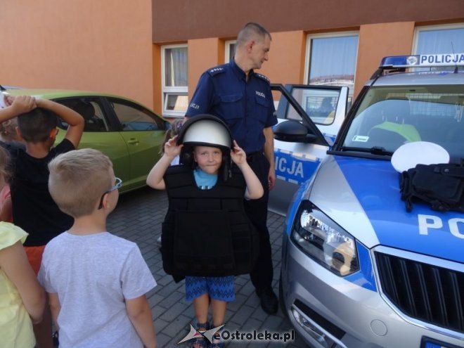 Spotkanie z policjantem w Przedszkolu Miejskim nr 17 [ZDJĘCIA] - zdjęcie #61 - eOstroleka.pl