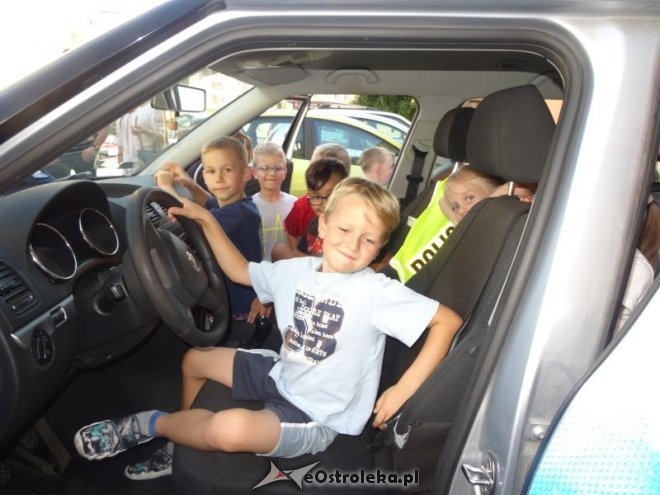 Spotkanie z policjantem w Przedszkolu Miejskim nr 17 [ZDJĘCIA] - zdjęcie #20 - eOstroleka.pl