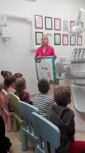 Przedszkolaki z „ósemki” z wizytą u dentysty [ZDJĘCIA] - zdjęcie #20 - eOstroleka.pl