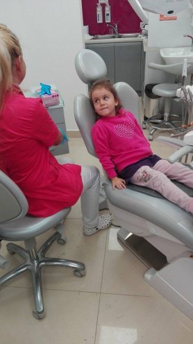 Przedszkolaki z „ósemki” z wizytą u dentysty [ZDJĘCIA] - zdjęcie #31 - eOstroleka.pl