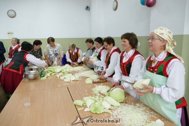 Tradycyjne kiszenie kapusty w Dylewie [ZDJĘCIA] - zdjęcie #3 - eOstroleka.pl
