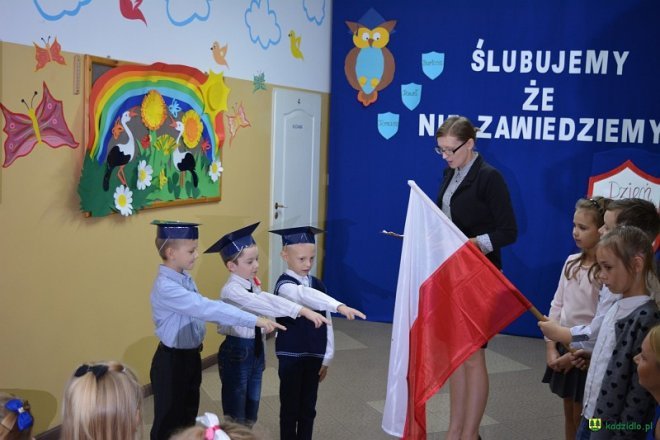 Pasowanie na ucznia w Szkole Podstawowej w Glebie [ZDJĘCIA] - zdjęcie #1 - eOstroleka.pl