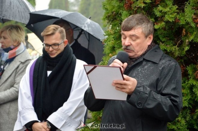 Uroczystość poświęcenia tablicy oraz nagrobków w Goworowie [21.10.2016] - zdjęcie #56 - eOstroleka.pl