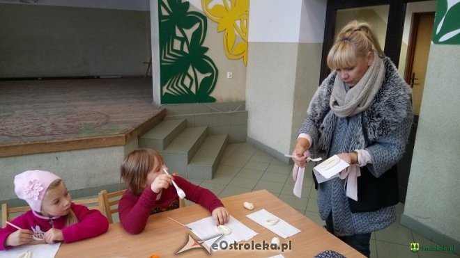 Przedszkolaki z ZPO w Kadzidle na zajęciach w Centrum Kultury Kurpiowskiej [ZDJĘCIA] - zdjęcie #14 - eOstroleka.pl