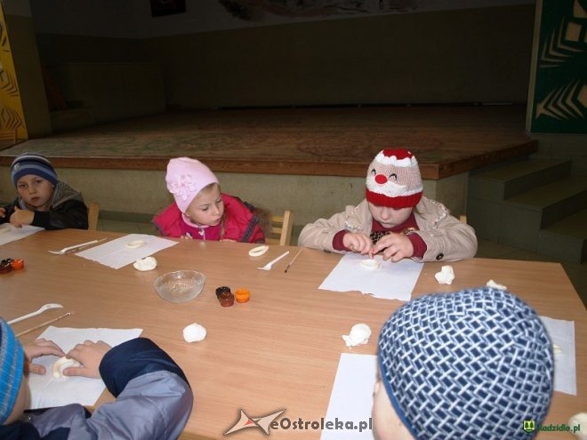Przedszkolaki z ZPO w Kadzidle na zajęciach w Centrum Kultury Kurpiowskiej [ZDJĘCIA] - zdjęcie #36 - eOstroleka.pl