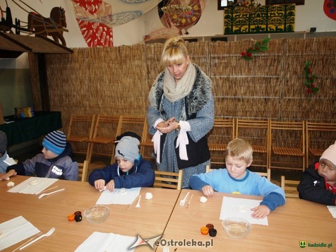 Przedszkolaki z ZPO w Kadzidle na zajęciach w Centrum Kultury Kurpiowskiej [ZDJĘCIA] - zdjęcie #38 - eOstroleka.pl