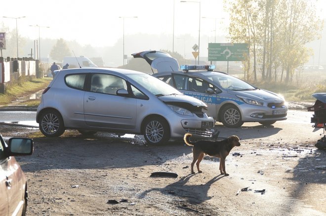 Ostrołęka: „Czołówka” na Targowej. Poszkodowana jedna osoba [ZDJĘCIA] - zdjęcie #9 - eOstroleka.pl