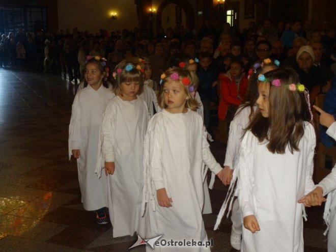 Przedszkolaki z Krainy Misiów w inscenizacji 1050. rocznicy Chrztu Polski [ZDJĘCIA] - zdjęcie #11 - eOstroleka.pl