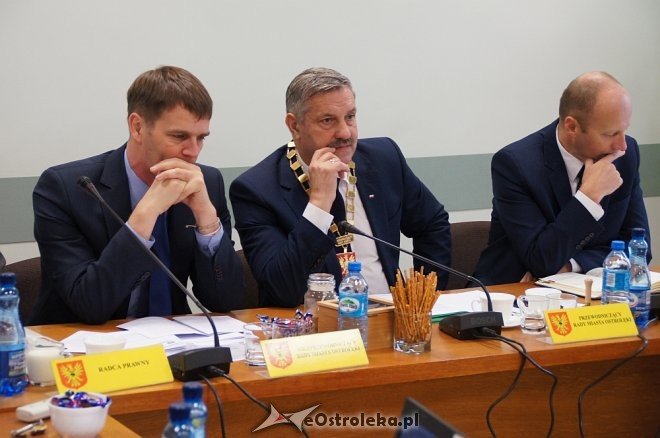 XXXII sesja Rady Miasta: Dla Energi i Sanepidu odznaki a dla aquaparku zwiększona dotacja [ZDJĘCIA] - zdjęcie #4 - eOstroleka.pl