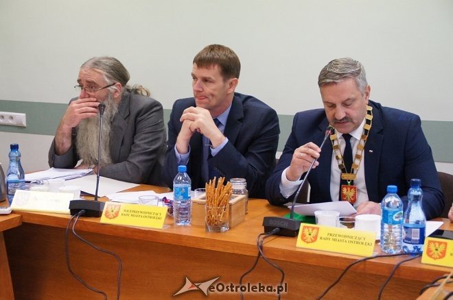 XXXII sesja Rady Miasta: Dla Energi i Sanepidu odznaki a dla aquaparku zwiększona dotacja [ZDJĘCIA] - zdjęcie #9 - eOstroleka.pl