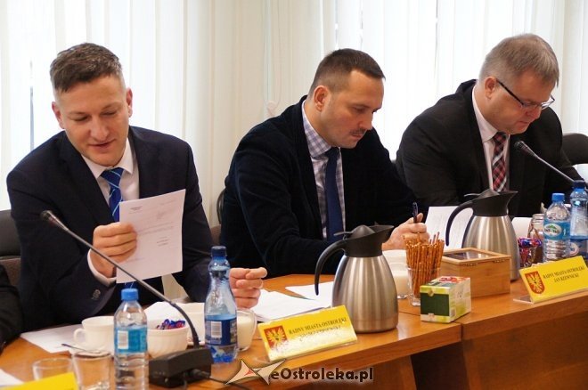 XXXII sesja Rady Miasta: Dla Energi i Sanepidu odznaki a dla aquaparku zwiększona dotacja [ZDJĘCIA] - zdjęcie #25 - eOstroleka.pl