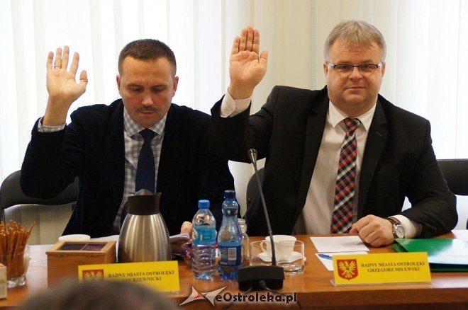 XXXII sesja Rady Miasta: Dla Energi i Sanepidu odznaki a dla aquaparku zwiększona dotacja [ZDJĘCIA] - zdjęcie #27 - eOstroleka.pl