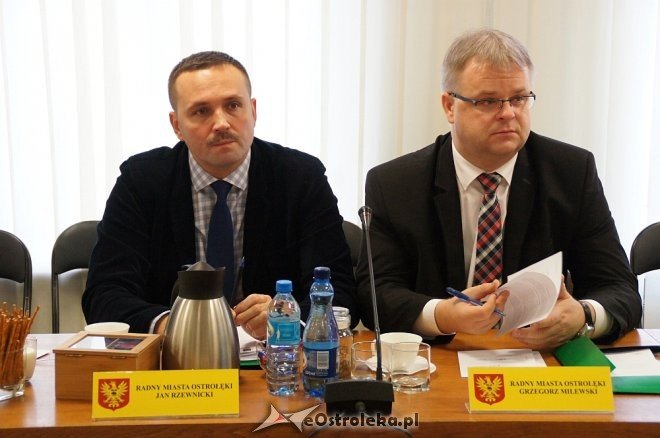 XXXII sesja Rady Miasta: Dla Energi i Sanepidu odznaki a dla aquaparku zwiększona dotacja [ZDJĘCIA] - zdjęcie #33 - eOstroleka.pl