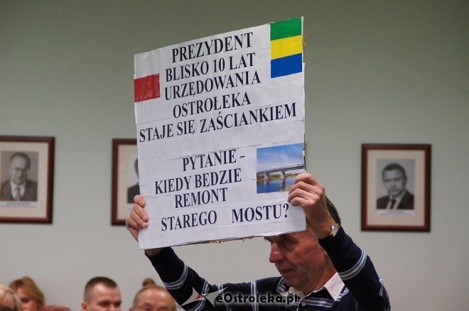 XXXII sesja Rady Miasta: Dla Energi i Sanepidu odznaki a dla aquaparku zwiększona dotacja [ZDJĘCIA] - zdjęcie #57 - eOstroleka.pl