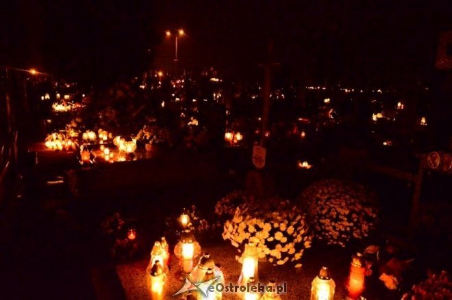Wszystkich Świętych: Cmentarz nocą [01.11.2016] - zdjęcie #1 - eOstroleka.pl