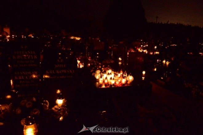 Wszystkich Świętych: Cmentarz nocą [01.11.2016] - zdjęcie #2 - eOstroleka.pl