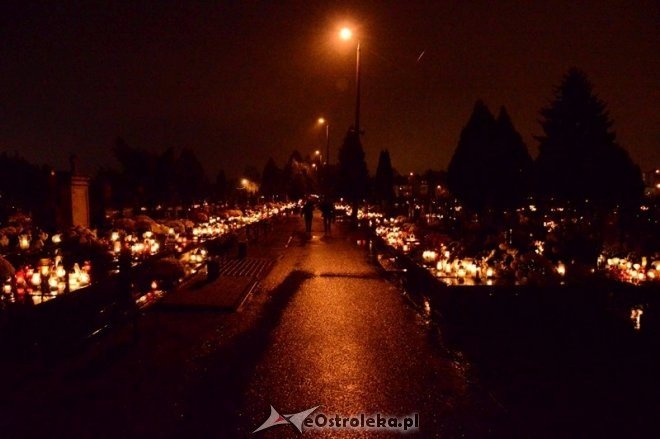 Wszystkich Świętych: Cmentarz nocą [01.11.2016] - zdjęcie #8 - eOstroleka.pl