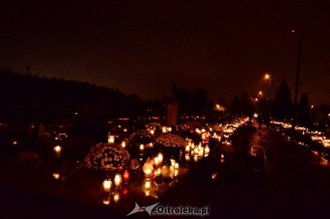 Wszystkich Świętych: Cmentarz nocą [01.11.2016] - zdjęcie #9 - eOstroleka.pl