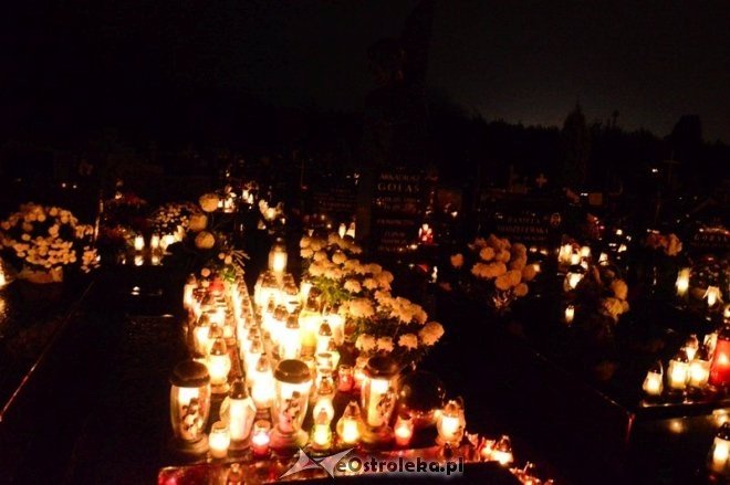 Wszystkich Świętych: Cmentarz nocą [01.11.2016] - zdjęcie #25 - eOstroleka.pl