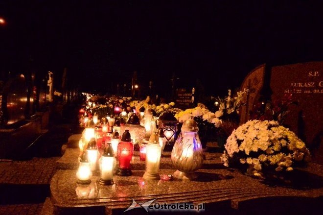 Wszystkich Świętych: Cmentarz nocą [01.11.2016] - zdjęcie #42 - eOstroleka.pl