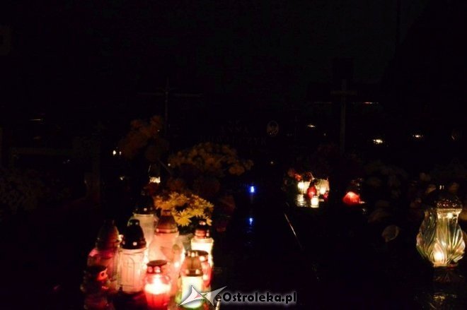 Wszystkich Świętych: Cmentarz nocą [01.11.2016] - zdjęcie #56 - eOstroleka.pl