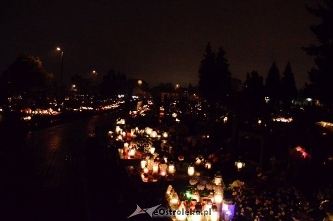 Wszystkich Świętych: Cmentarz nocą [01.11.2016] - zdjęcie #58 - eOstroleka.pl