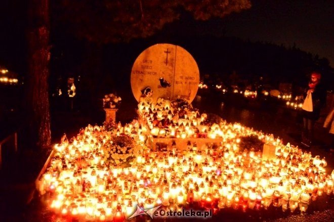 Wszystkich Świętych: Cmentarz nocą [01.11.2016] - zdjęcie #60 - eOstroleka.pl