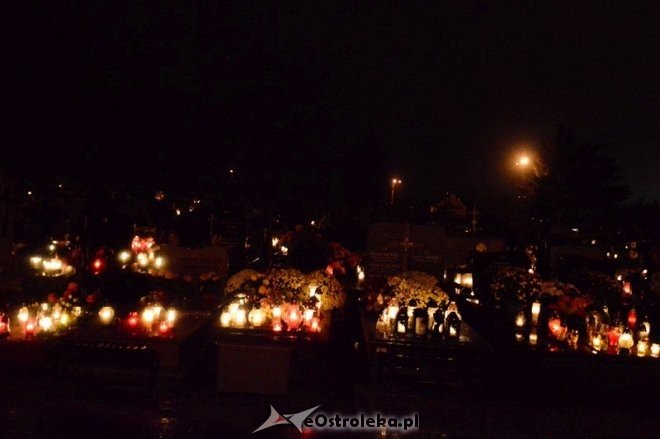 Wszystkich Świętych: Cmentarz nocą [01.11.2016] - zdjęcie #75 - eOstroleka.pl