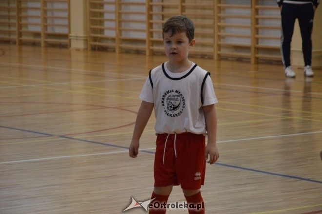 Turniej rocznika 2009 w Ostrołęce [07.11.2016] - zdjęcie #29 - eOstroleka.pl