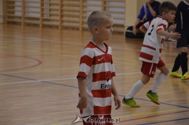 Turniej rocznika 2009 w Ostrołęce [07.11.2016] - zdjęcie #22 - eOstroleka.pl