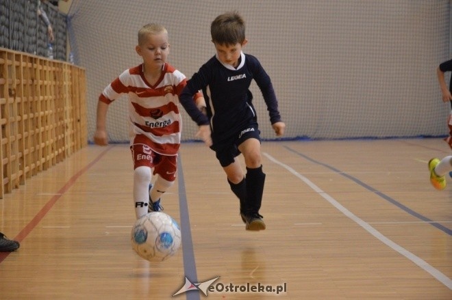Turniej rocznika 2009 w Ostrołęce [07.11.2016] - zdjęcie #11 - eOstroleka.pl
