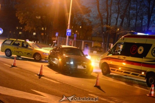 Ostrołęka: Kolizja bmw i taksówki przy Witosa [08.11.2016] - zdjęcie #11 - eOstroleka.pl