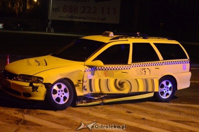 Ostrołęka: Kolizja bmw i taksówki przy Witosa [08.11.2016] - zdjęcie #2 - eOstroleka.pl