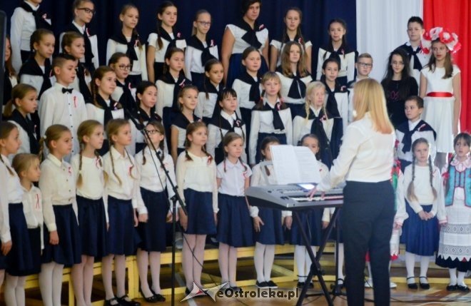 Święto Niepodległości w ostrołęckich szkołach [10.11.2016] - zdjęcie #54 - eOstroleka.pl