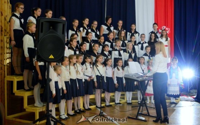 Święto Niepodległości w ostrołęckich szkołach [10.11.2016] - zdjęcie #55 - eOstroleka.pl