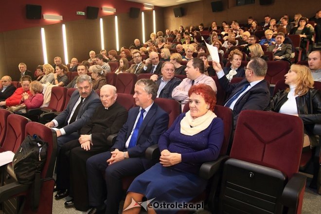Konferencja naukowa z wykładem i spektaklem na 1050. rocznicę Chrztu Polski [ZDJĘCIA] - zdjęcie #1 - eOstroleka.pl