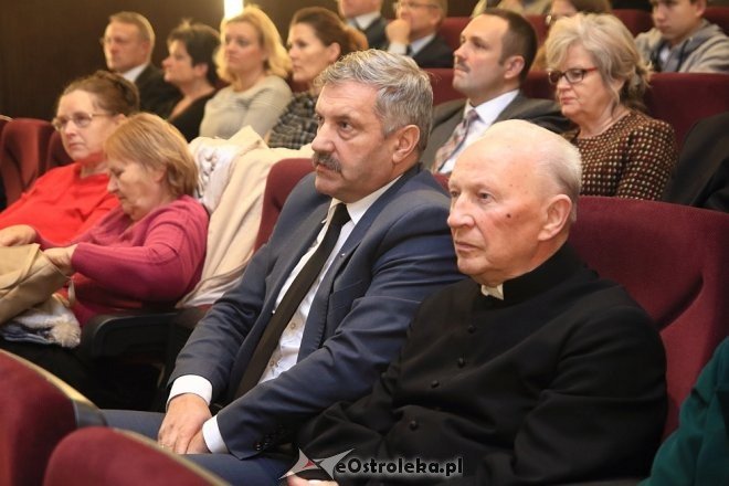 Konferencja naukowa z wykładem i spektaklem na 1050. rocznicę Chrztu Polski [ZDJĘCIA] - zdjęcie #18 - eOstroleka.pl