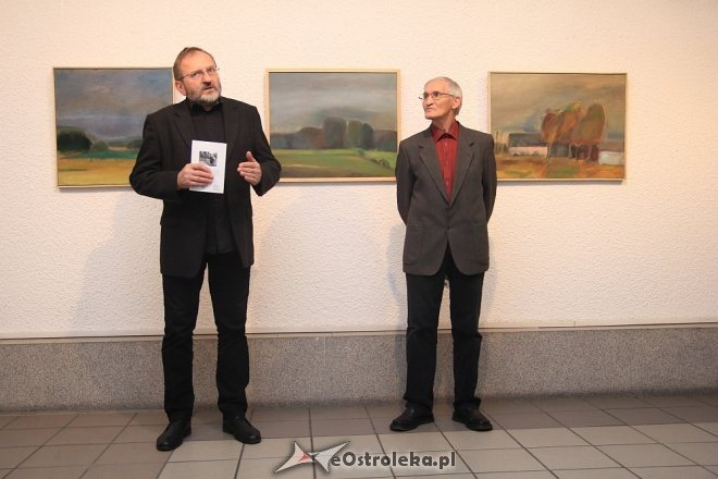 Wernisaż wystawy „Malarstwo” Stanisława Krzyżewskiego w Galerii Ostrołęka [ZDJĘCIA] - zdjęcie #24 - eOstroleka.pl